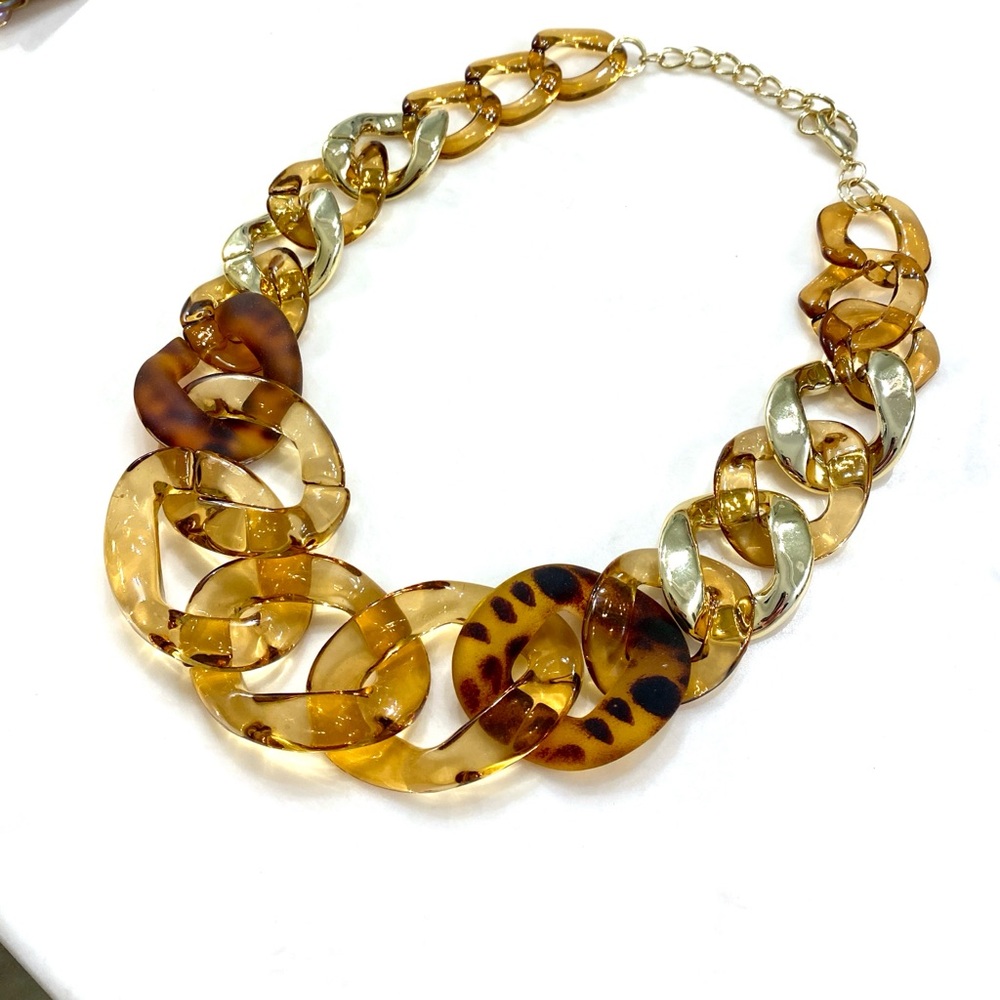 Tortoiseshell-Link Statement Necklace With Gold A… - image 3
